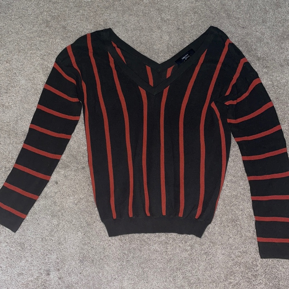 V neck sweater